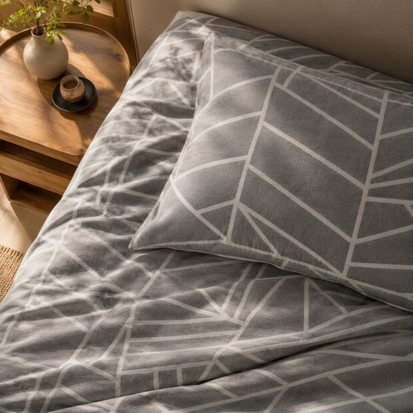 3 Piece Geometric Bed Sheet – Modern Lines